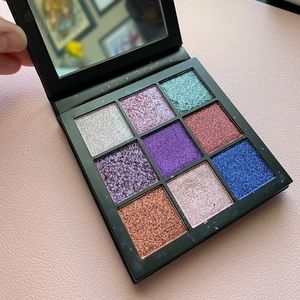 Huda Beauty Gemstone palette